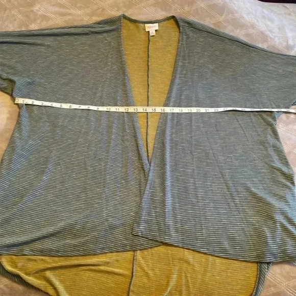 LuLaRoe Open Front High Low Cardigan Shrug.  Blue & Yellow Stripe, Size Medium. - Picture 10 of 12